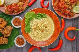 Hindari 8 Makanan Pemicu Asam Lambung Naik Ini Saat Puasa Untuk mengurangi kadar asam lambung di pagi hari, minumlah satu sampai dua gelas air hangat. makanan pemicu asam lambung naik