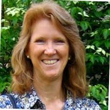 Paulette Roper's Instagram, Twitter & Facebook