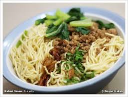Bakmi Adalah Salah Satu Jenis Mie Yang Dibawa Oleh Pedagang Pedagang Tionghoa Ke Indonesia Bakmi Juga Sering Disebut Yamien Atau Yahun Bakmi Juga Merup Makanan
