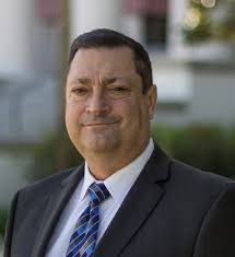 Louis Betz's Instagram, Twitter & Facebook