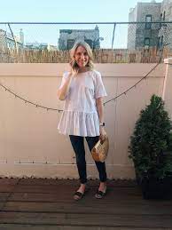 How To Hide A Baby Bump Before You Re Ready To Tell Everyone You Re Pregnant Closetful Of Clothes