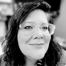 Melanie Cron's Instagram, Twitter & Facebook