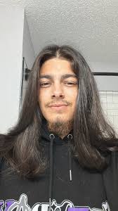 Would anyone be able to recommend someone who does viking braids please?