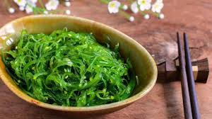 Wakame Salat Japanischer Algensalat Mit Sesam Tippcenter Algensalat Wakame Salat Japanische Speisen