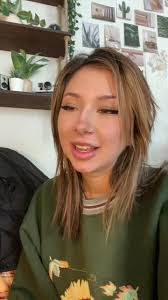 Ashley Rude's Instagram, Twitter & Facebook