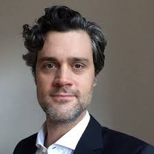 Bori Toth (@_boritoth)