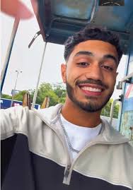 Talk to me Nice 📚❤️ Lenny Mora Ft. Caleb Banks