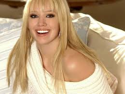 Картинки по запросу хилари дафф в молодости 10 Znamenitostej S Samymi Dorogimi Ulybkami Topkin 2021