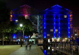 Holiday Inn Express Paris Canal De La Villette Hotel Tarifs 2021 Mis A Jour Et 274 Avis Tripadvisor