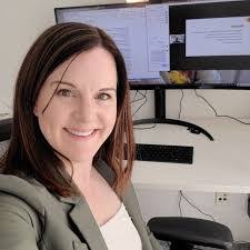 Wendy Roscoe's Instagram, Twitter & Facebook