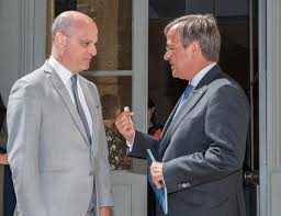 Armin laschet hat im kandidatenrennen einen klaren startvorteil. Armin Laschet No Twitter Einigkeit Mit Frankreichs Wirtschafts U Finanzminister Brunolemaire Uber Wege Aus Der Wirtschaftskrise In Europa Und Grosse Ubereinstimmung Mit Frankreichs Bildungsminister Jmblanquer Offnung Der Schulen In Der Corona