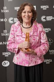 She lives in a country where have totall 10.28 million peoples with the average gdp $240.7 billion. Expresso Maria Do Ceu Guerra Distinguida Com Premio Vasco Graca Moura