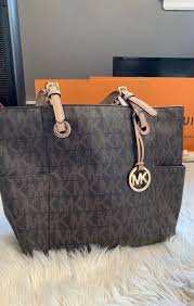 Black And Brown Mk Purse Slightly Worn Brown Mk Purse See Photos Brown Mk Purse Michael Kors Shoulder Bag Purses