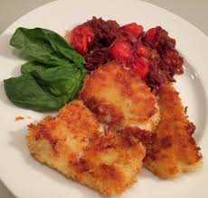 La ricetta di oggi è un piatto visto in tv da mia sorella. Manuela Ai Fornelli Filetto Di Merluzzo Impanato Al Forno Con Salsa Rossa