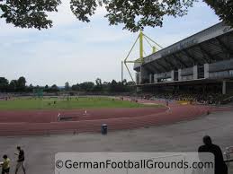 Officially called signal iduna park zɪɡˌnaːl ʔiˈduːnaː ˌpaʁk for sponsorship reasons. Stadion Rote Erde Borussia Dortmund Ii German Football Grounds