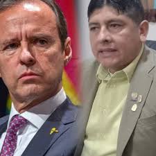 Diputado Cuellar: "Rodrigo Paz dice la verdad, toda la c0rrupc!ón de Tuto  la limpio Evo" #SantaCruz El diputado del MAS, Rolando Cuellar, manifestó  que Rodrigo Paz le dice la verdad a Tuto,