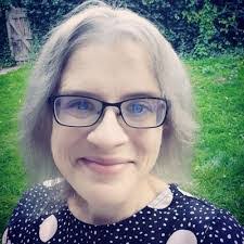 Emma Lake's Instagram, Twitter & Facebook