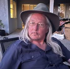 Underpowered but slowly making it, KT SD45-2 #8950 leads today's V-NLNWIK  up Brotherton Mountain between Cookeville and Monterey, TN.