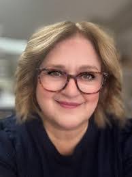 Wendy Smithson's Instagram, Twitter & Facebook