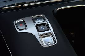 The new hyundai azera 2021 model is now the most affordable high tech car in the world. 2021 Hyundai Azera Review Uae Yallamotor