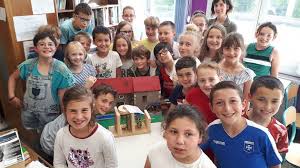 Learn about le grand concours, the national french contest and consider offering it to your students. Patrimoine Les Ecoliers De Saints En Puisaye Gagnent 6000 Euros Pour Renover Le Moulin De Vanneau