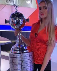 Morena beltran hincha de … en el mundo del periodismo deportivo, existen 3 diferentes maneras de vincularse con el sentimiento futbolero de mo le dor… es morena beltran hincha de boca… Independiente De America Ø¹Ù„Ù‰ ØªÙˆÙŠØªØ± Morena Beltran Todo Rojo Pa Https T Co 6fqgbswg3x ØªÙˆÙŠØªØ±