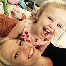 Vanessa Skinner (@sweetnesanlite)