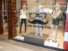 Estas palavras que, hoje, te ordeno estarão no teu coração; Decoracao De Vitrine Para O Dia Dos Pais 009 Decoracao De Vitrine Vitrine Dia Dos Pais Dia Dos Pais