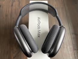 Like the airpods and airpods pro, the airpods max come with the apple h1 chip in each earcup, which features no less than 10 audio cores to allow for adaptive eq, active noise cancellation. Airpods Max Review Vs Airpods Pro Worth The 450 Premium Iphone In Canada Blog