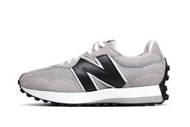 Jetzt mit zu 50 % rabatt. New Balance X Levi S 327 Shelflife