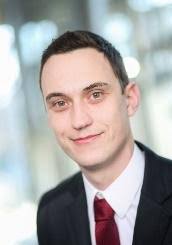 A model for public fast charging infrastructure needs