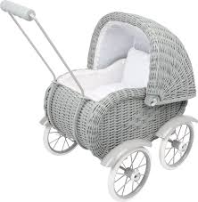 Wir haben dieses thema für euch näher unter die lupe genommen. Doll S Pram Gray Wickerwork Puppen Kinderwagen Puppenwagen Schone Kinderwagen