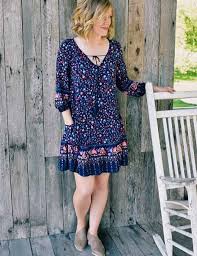 Ahead, i've laid out my favorite color shoes to pair with navy blue that will add some oomph to your look. Best Shoe Colors That Go With A Navy Blue Dress