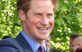 Encuentra las últimas noticias sobre principe harry en canalrcn.com. Caras Jovem Inglesa Conta Pormenores Da Noite Em Que Harry Foi Fotografado Nu