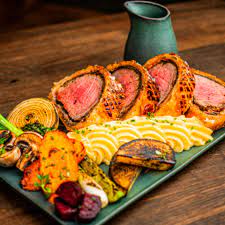 Deboned beef, beef broth, chicken liver, deboned chicken, peas, dried egg product, potato protein, natural flavor, dried potato, cranberries, ground flaxseed beef is considered to be a higher quality ingredient. Feed Bistro Diner Facebook