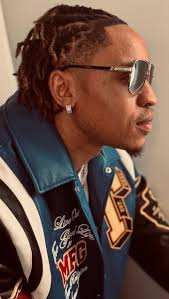 Chicago native and Chef William (Bill) Hazel shares how a career-ending  accident led him to pursue a business that was once a weekend hobby. ​  ​Visit mindblowingmagazine.com for more of his story.