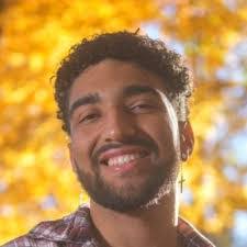 Sandra Burchard's Instagram, Twitter & Facebook