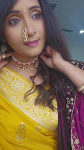 Marathi Love Songs: Who Keeps Pictures Under Pillow?