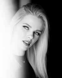 Would highly recommend Neil from Arrigan School Of motoring. Really  friendly,patient and knowledgeable instructor.