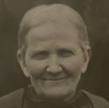 Lucy Dilley's Instagram, Twitter & Facebook