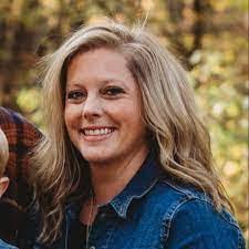 Lindsey Feist's Instagram, Twitter & Facebook