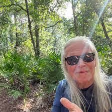 Wallene Blizzard's Instagram, Twitter & Facebook