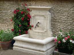 wandbrunnen montpellier casa verde ambiente wandbrunnen mediterrane gartengestaltung wasser im garten