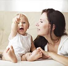 Sudah bisa apa saja sih di usia segitu? Perkembangan Bayi Usia 5 Bulan Nutriclub