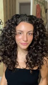 good morningggg 🌥 #curlyhairgoal #goingnaturallycurly  #curlyhairtransformation #naturalcurlyhairtutorial #naturalhairinspo  #curlyhairinspo