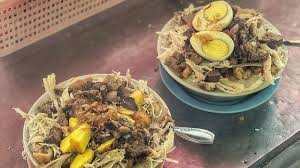 Selain harganya yang murah dan porsinya yang pas, bubur ayam juga memiliki topping yang berlimpah, tak heran kalau makanan ini sangat digilai masyarakat. 10 Bubur Ayam Enak Di Bandung Untuk Sarapan Saat Liburan Akhir Pekan Halaman 3 Tribun Travel