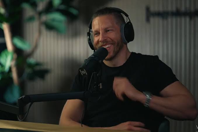 Wie Ben Berndt mit seinem Podcast „Ungeskriptet“ den ganzen ÖRR alt  aussehen lässt
