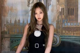 O(^ ^)o ¿cuál fue tu foto favorita?. Blackpink S Jennie Is The Face Of Chanel For A Reason She S A Luxury Queen Used To Nice Things And Not Afraid To Spend Her Millions On Beautiful Clothes And Her Dogs