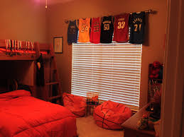 In this guide you will find basketball wall decorations, wall art, wall stickers and posters to evoke emotion. Pin By Melina H On Logan S Room Themed Kids Room Basketball Room Decor Basketball Bedroom Decor