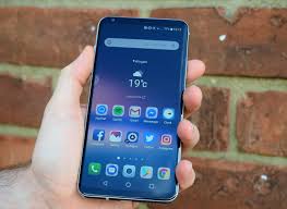 LG V30 hands-on: Believe the hype ...